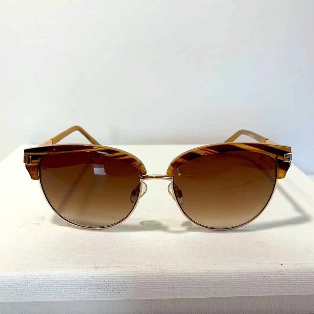 NWOT gold and tortoise sunglasses club master